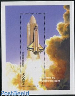 Angola 1998 Flying S/s, Space Shuttle, Mint NH, Transport - Aircraft & Aviation - Space Exploration - Aviones