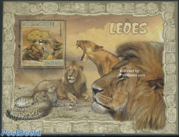 Mozambique 2007 Lions S/s, Mint NH, Nature - Animals (others & Mixed) - Cat Family - Mozambico