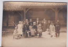 Photo Vendée Montournais  Groupe D'enfant Deguisées à L'intérieur De L'école   Réf 30128 - Lieux