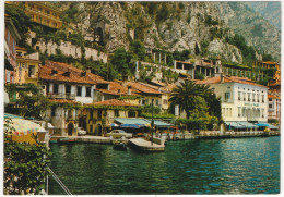 Limone: FORD ESCORT '73, FIAT 850 -  'Hotel Le Palme', Lago Di Garda -  (Italia) - Passenger Cars