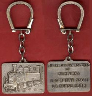 ** PORTE - CLEFS  MUSEE  Des  TRANSPORTS  De  PITHIVIERS ** - Key-rings