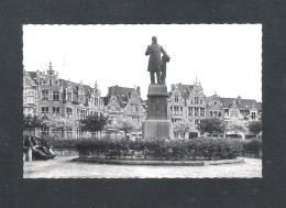 DENDERMONDE -  STANDBEELD PRUDENS VAN DUYSE   (14.906) - Dendermonde