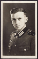 (Porträt Eines Jungen Mannes In Uniform) - Soldat Soldier / Wehrmacht WWII 2. Weltkrieg - Sonstige & Ohne Zuordnung