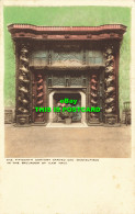 R605223 The Fifteenth Century Carved Oak Mantelpiece In The Ballroom Of Ilam Hal - Mondo