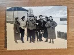 19410.   Fotografia D'epoca Gruppo Persone 1955 Bornago Pessano Milano - 9x6,5 - Anonieme Personen