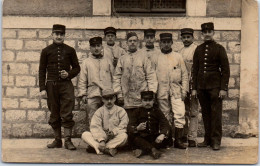 MILITARIA -1914-1918 - Groupe De Soldats (janvier 1915) - War 1914-18