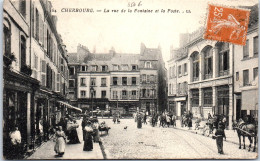 50 CHERBOURG - La Rue De La Fontaine Et La Poste. - Cherbourg