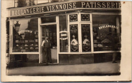 75018 PARIS - CARTE PHOTO - Boulangerie PICMARRE 01 Rue Lepic  - Paris (18)