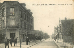   94  LE PLANTCHAMPIGNY  Boulevard De La Gare  - Autres & Non Classés