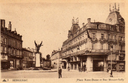 Bergerac Place Notre Dame Et Rue Mounet Sully - Bergerac