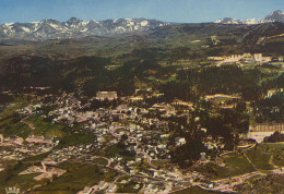 66124 02 01#0 - FONT ROMEU - LA CHAÎNE DU CARLITTE - AU FOND LE VILLAGE PREOLYMPIQUE - Otros & Sin Clasificación