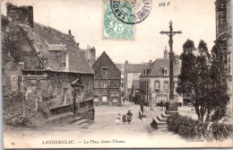 29 LANDERNEAU - La Place Saint Thomas  - Landerneau