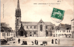 29 LANDIVISIAU - La Place & L'eglise. - Autres & Non Classés