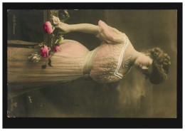 Mode-AK Frau Im Rosa Kleid Mit Roten Rosen, EISENACH 2.1.1910 - Fashion