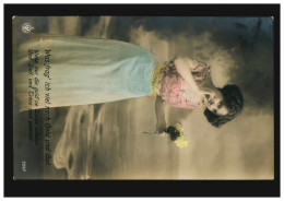 Mode-AK Frau Mit Roter Bluse, Blauem Rock, Weißen Rosen, M.GLADBACH 25.11.1913 - Moda