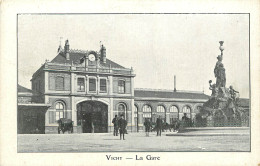  03   VICHY    LA GARE  - Vichy