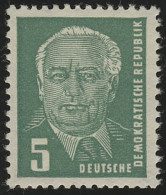 322zb XII Wilhelm Pieck 5 Pf Wz.2 XII ** Geprüft - Ongebruikt