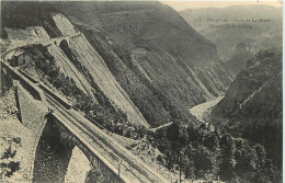 38   LIGNE DE LA MURE   PASSAGE DE LA RIVIERE - La Mure