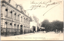 80 ABBEVILLE - Place Du Pilori, Le College  - Abbeville