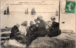 29 CONCARNEAU - Sardnieres Attendant Les Bateaux  - Concarneau