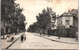 93 SAINT OUEN - L'avenue De La Gare. - Saint Ouen