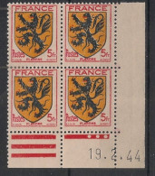 FRANCE - 1944 - N°YT. 602 - Blason De Flandre - Bloc De 4 Coin Daté - Neuf Luxe ** / MNH / Postfrisch - 1940-1949