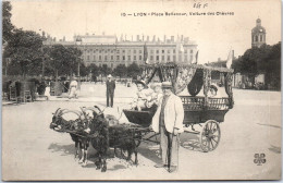 69 LYON - Place Bellecour, Voiture Des Chevres. - Autres & Non Classés