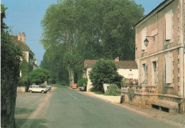 24 Tourtoirac La Poste CPM Voiture Auto Renault 4L - Altri & Non Classificati