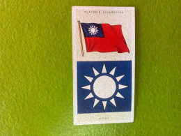 Player's Cigarettes Card National Flags And Arms - China - Otros & Sin Clasificación