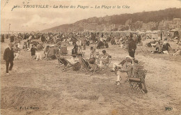 14 - TROUVILLE -  LA REINE DES PLAGES  - LA PLAGE ET LA COTE - Trouville