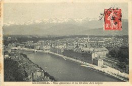 38 - GRENOBLE - VUE GENERALE ET LA CHAINE DES ALPES - Grenoble