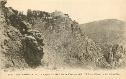 06 - GOURDON - LIGNE DU SUD DE LA FRANCE - CHEMIN DU PARADIS - Gourdon