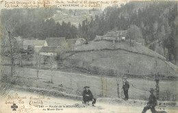 63 - ROUTE DE  LA BOURBOULE AU MONT DORE - Le Mont Dore