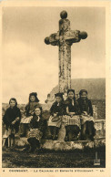 29 -  OUESSANT - LE CALVAIRE ET ENFANTS D'OUESSANT - Ouessant