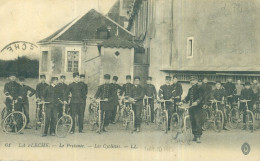 72 - LA FLECHE - Le Prylanée - Les Cyclistes - ANIMATION. - La Fleche