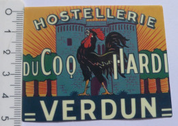THEME HOTEL : AUTOCOLLANT HOSTELLERIE COQ HARDI - VERDUN - Stickers
