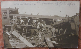 MÜLLHEIM - CARTE PHOTO - ACCIDENT DE CHEMIN DE FER / CATASTROPHE FERROVIAIRE / EISENBAHNKATASTROPHE - TRAIN - Muellheim