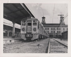 TRAIN  -  PHOTO HEDRICH-BLESSING  -  Dimension 25 X 20.5  -  HAVANA CUBA 1951  - - Eisenbahnen