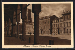 Cartolina Mantova, Porticato Palazzo Ducale  - Mantova