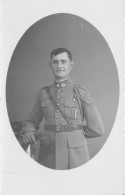 Militaria - Carte Photo - Portrait Médaillon - Soldat Du 67ème Régiment - Reggimenti