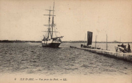 56 , Cpa  ILE D'ARZ , 2 , Vue Prise Du Port  (12941.V24) - Ile D'Arz