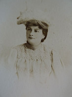 Photo CDV Smeesters à Bruxelles  Portait Femme  Chapeau Avec Voilette  CA 1895 - L435 - Anciennes (Av. 1900)