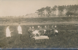 HET JAAR 1930. - BEZOEK KONING ALBERT BIJ OEFENING TE VELDE. FOTOKAART.     2 SCANS - Other & Unclassified