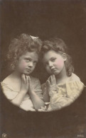 Very Cute Close Up Blond Girls Hand Colored  Praying  . Petites Filles Prière - Retratos