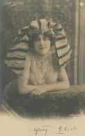 Gorgeous Sexy Jane Derval  Dressed As A Pharaoh Hand Colored  Cachet Train Convoyeur 1902 Folies Bergère Prostitute - Otros & Sin Clasificación