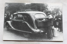 Cpm, Pairs 75, Le Premier Taxi à Gazogène Alimenté à L'anthracite Ou Au Bois 1938 - PKW