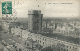 Vincennes (94) - La Cour Du Vieux Fort - Vincennes