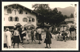 Foto-AK Oberammergau, Strassenszene Vor Der Post, 1960  - Oberammergau
