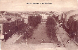 *CPA  - 34 - MEZE - Esplanade - Rue Sadi Carnot - Vue Pas Courante - Mèze