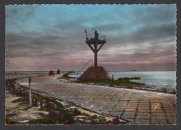 073515/ ILE DE NOIRMOUTIER, Le Gois, Effet De Lumière Sur La Grande Balise  - Ile De Noirmoutier